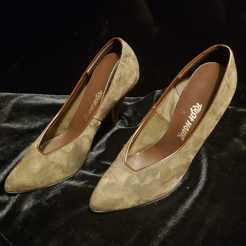 Vintage "Rush Hour" Suede Pumps